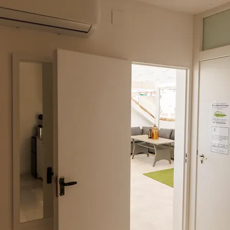 El Atico De Osario 5 Con Terraza - Great Location ベッド・アンド・ブレックファスト *